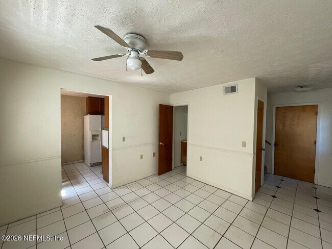 Building Photo - 2000 First St