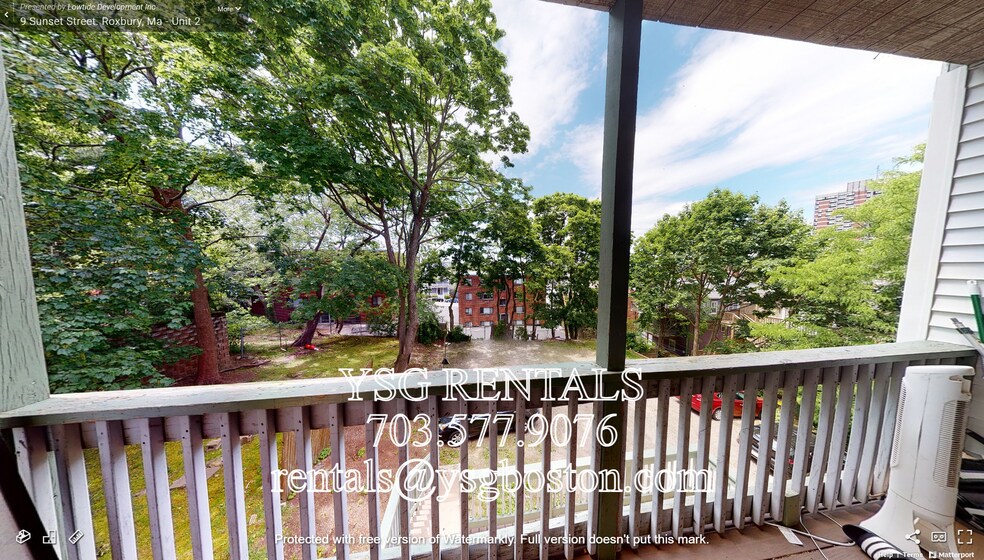 Building Photo - 9 Sunset St