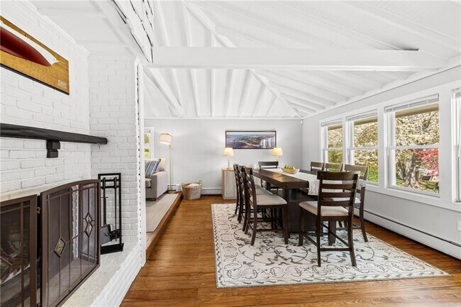 Building Photo - 7 Cowsill Ln