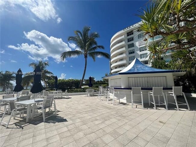 Building Photo - 5161 Collins Ave