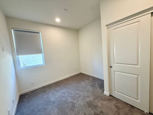 Building Photo - BEAUTIFUL BRAND NEW TOWNHOME IN STANTON FOR LEASE