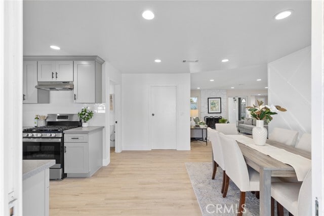 Building Photo - 16541 Loire Cir