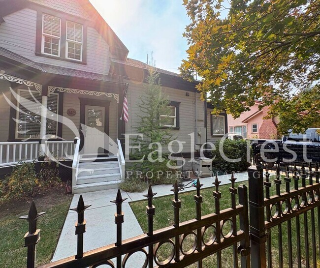 Building Photo - 345 E Birch St