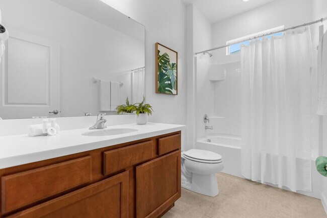 Building Photo - 221 Ballo Dr