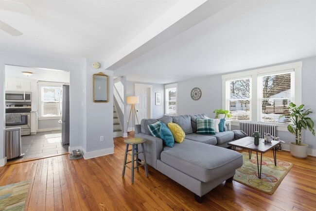 Building Photo - 26 Snow St