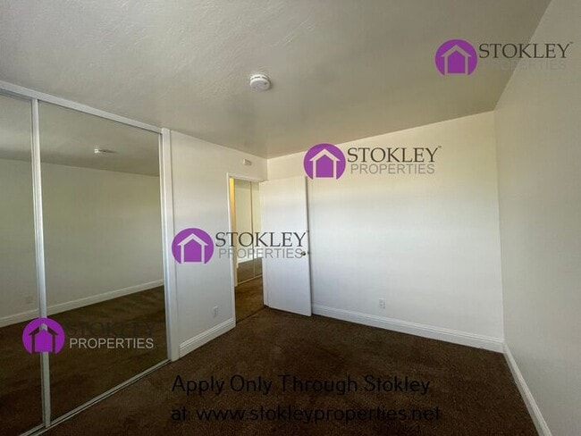 Building Photo - 1060 Oak Grove Rd