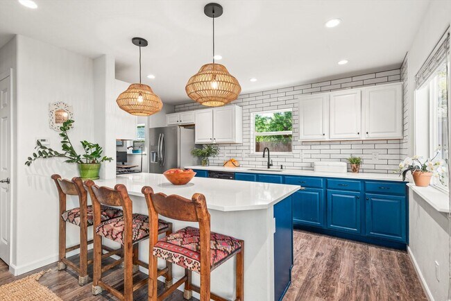Building Photo - Prime Location | Spacious 4BD Home with El...