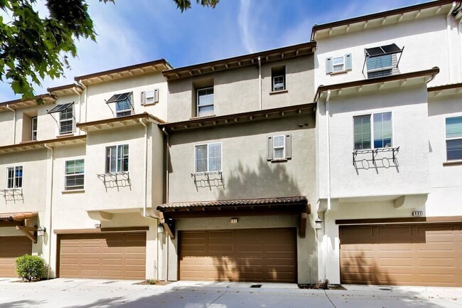 Building Photo - 485 Chagall St