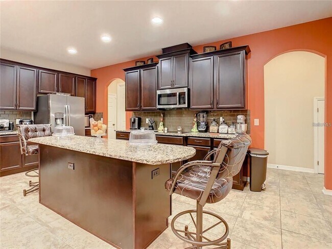 Building Photo - 600 Stone Oak Dr