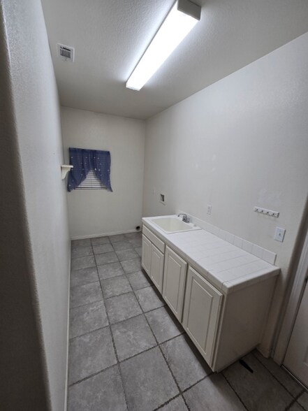 Building Photo - 12662 Fair Glen Ln