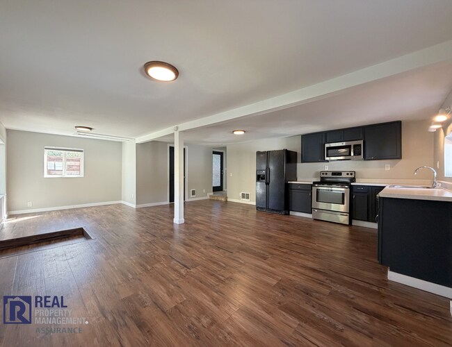 Building Photo - Charming Updated Studio Home with Fenced Yard in Beaverton