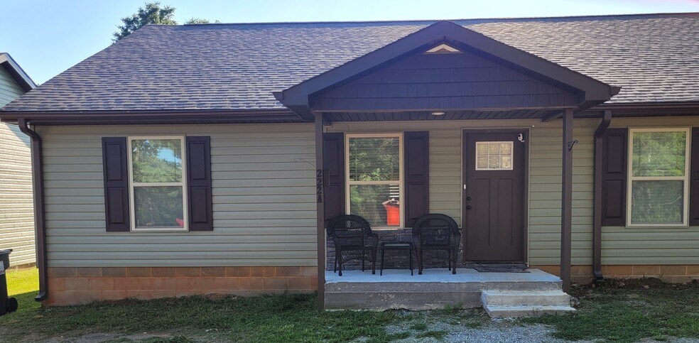 Building Photo - 222 Griffin Mill Rd