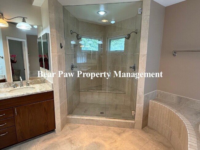 Building Photo - Beautiful Home in Riva Chase!