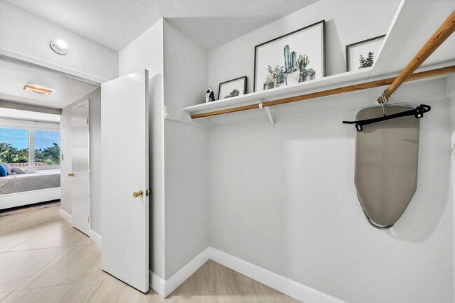 Building Photo - 170 N Ocean Blvd