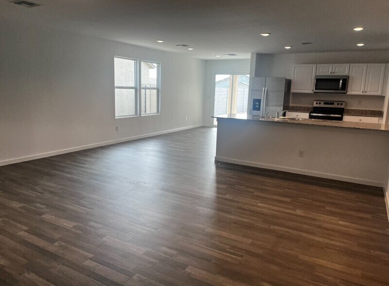 Building Photo - 24547 W Pima St
