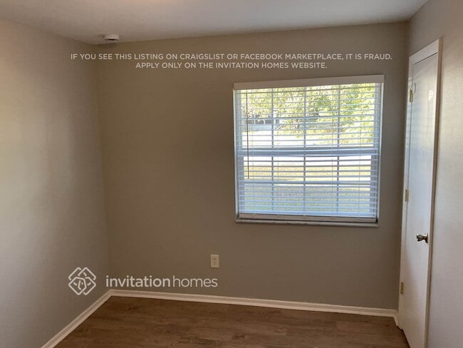 Building Photo - 1648 Raymore St NW