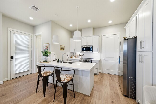 Building Photo - 5929 Haring Ln