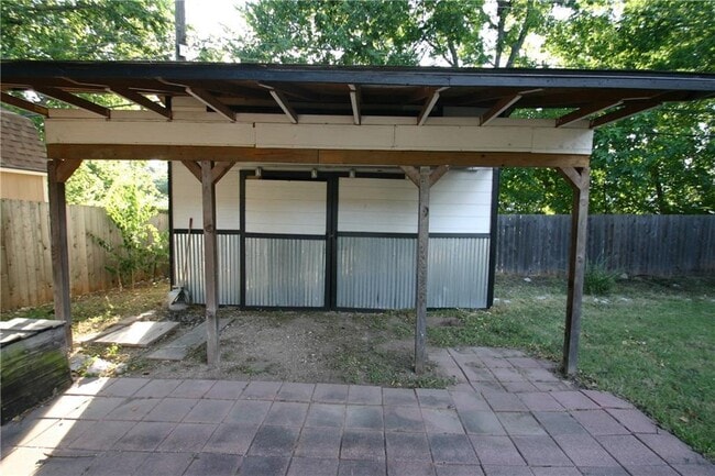 Building Photo - 6702 Isabelle Dr