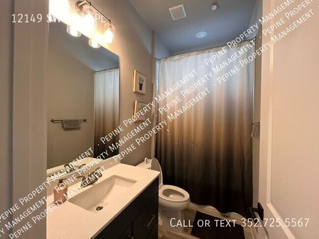 Building Photo - 12149 SW 33rd Pl