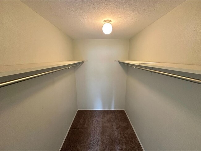 Building Photo - 6105 N 16th St