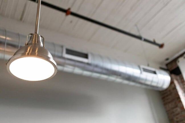 Building Photo - 1220 SW Washington St