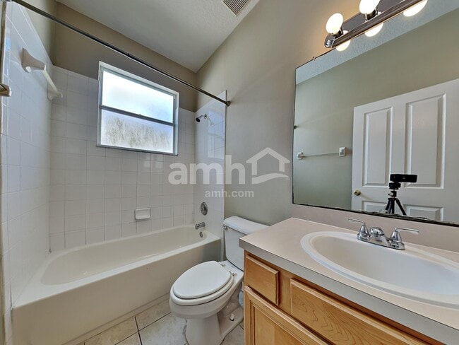 Building Photo - 7029 Monarch Park Dr