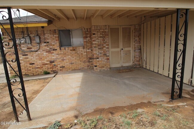 Building Photo - 3406 Moonlight Ave