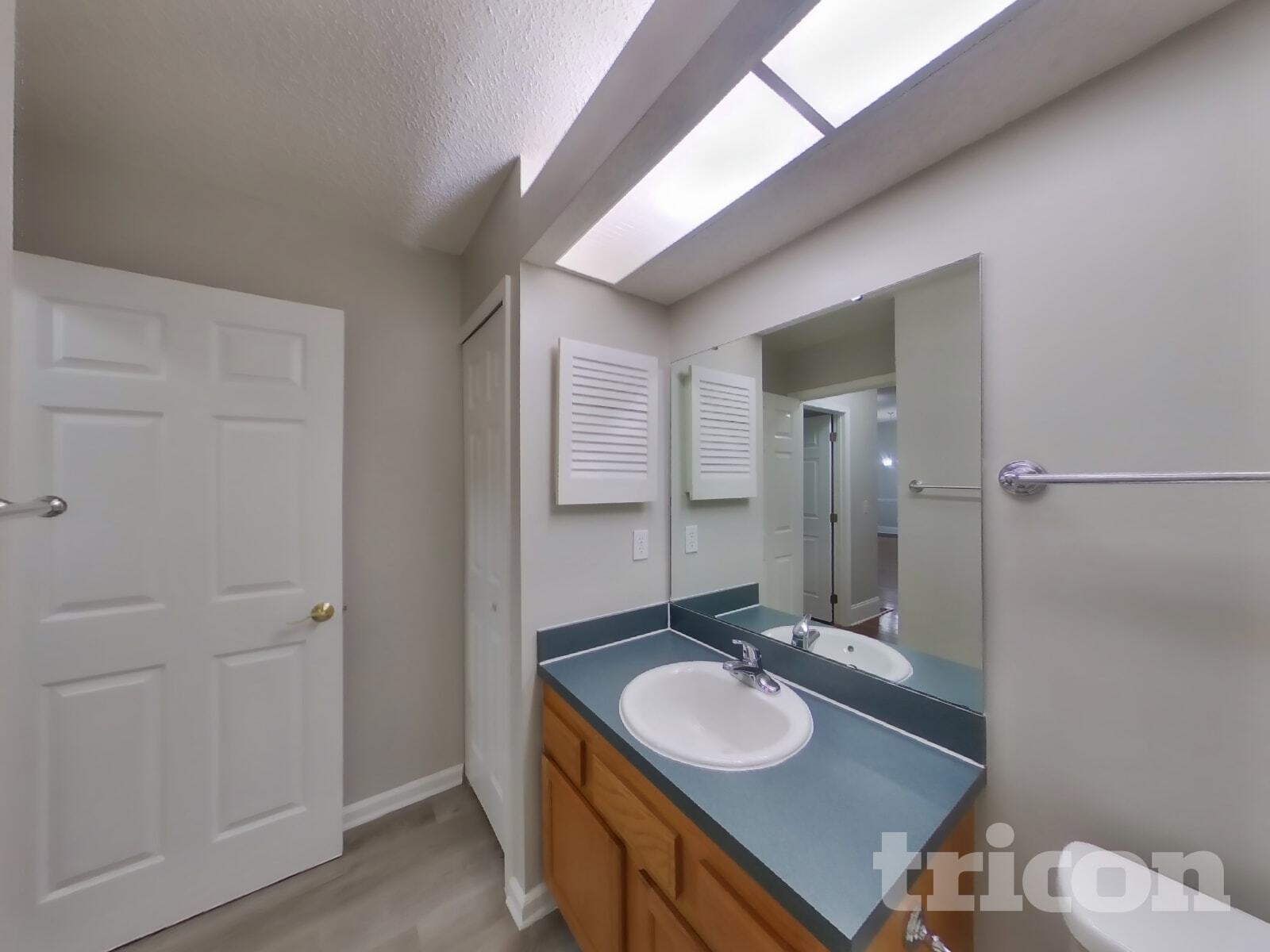 Building Photo - 477 Federal Hill Rd