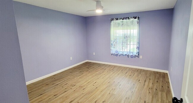 Building Photo - 309 W Morton Ave