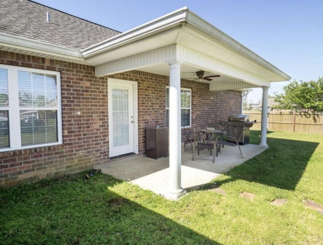 Building Photo - 109 Antler Cir
