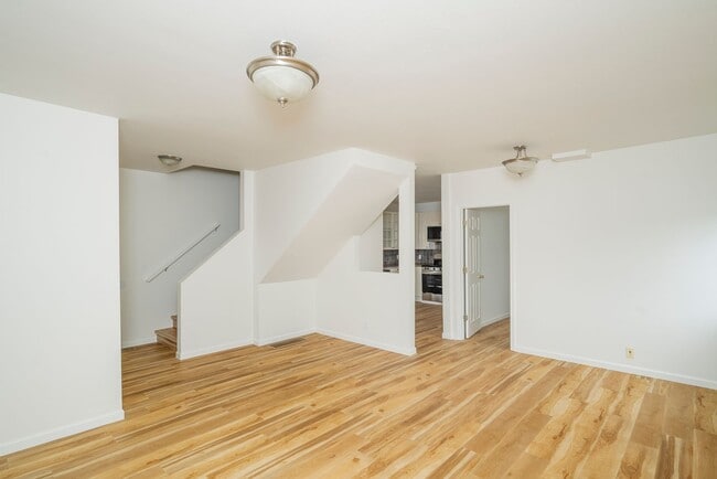 Building Photo - $2845/mo - 3 Bed/2 Bath Updated Home in the Heart of the Alberta Arts District!