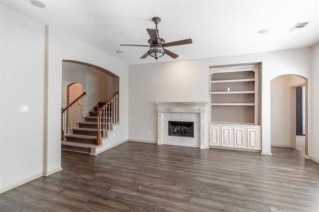 Building Photo - 203 Jewel Park Ln