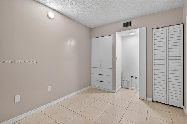 Building Photo - 8065 SW 107th Ave