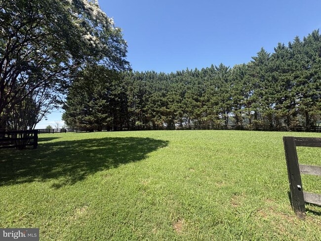 Building Photo - 7149 Gordonsville Rd
