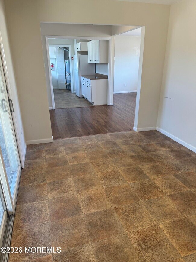 Building Photo - 8 View Dr