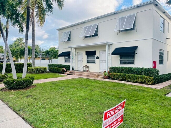 Building Photo - 124 N Palmway Lake Worth, FL 33460
