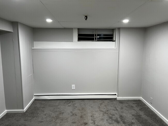 Building Photo - 222 South St