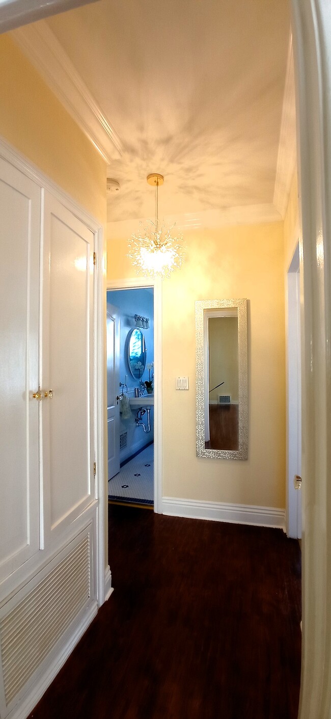 Hallway 1 - 1072 S Cloverdale Ave