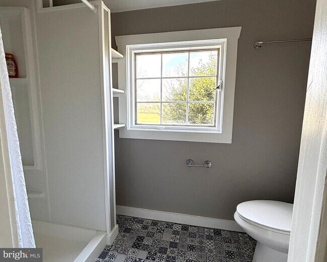 Building Photo - 723 Godshall Rd