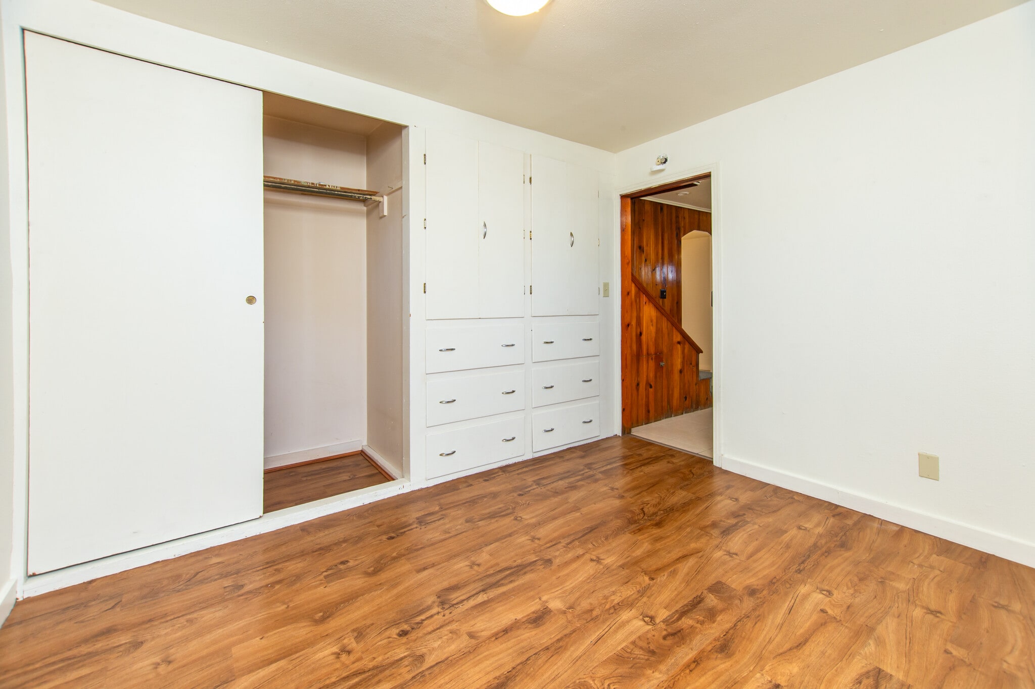 Main bedroom - 318 Saint Onge St