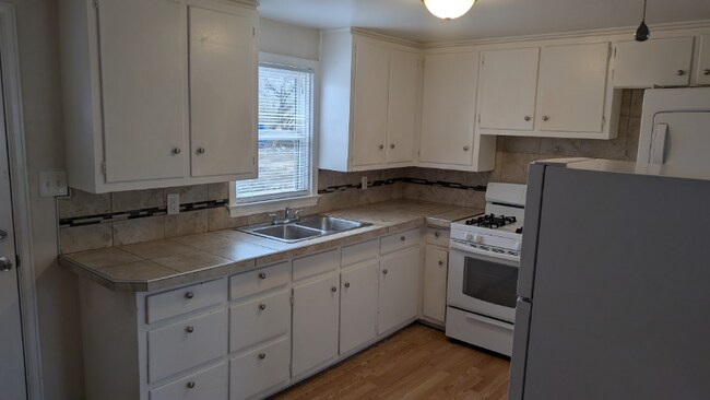 Building Photo - 317 W Harrison St