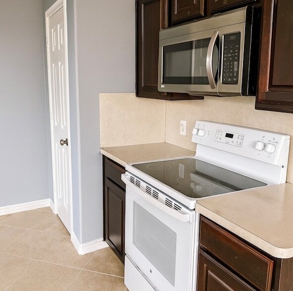 Building Photo - 1040 Darst Rd