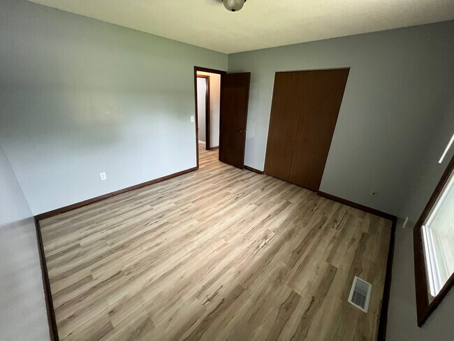 Building Photo - 1713 Carlin St