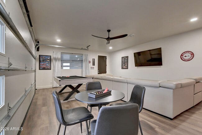 Building Photo - 6401 E Larkspur Dr