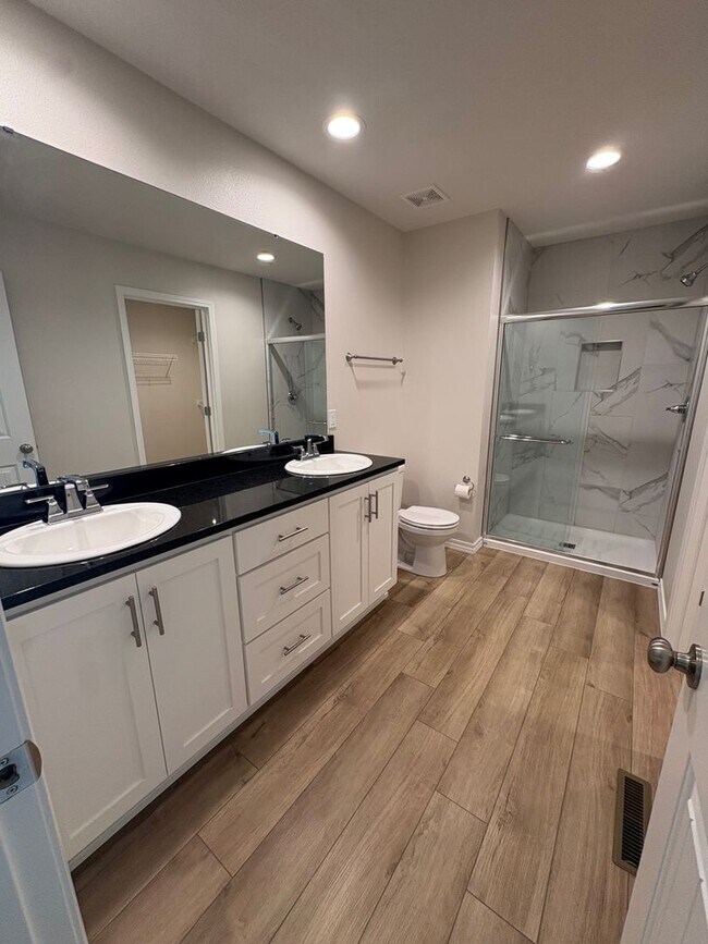 Building Photo - Check out this beautiful newly built 3-bedroom, 2-bathroom home in Springfield!