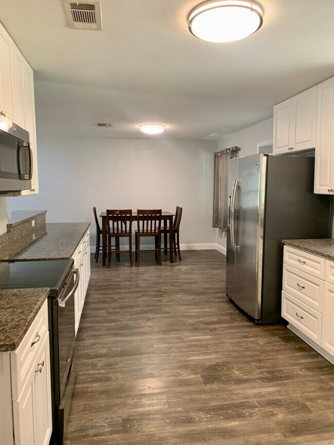 Building Photo - 3BD/BA House for Lease off Hwy 1065 in Independence