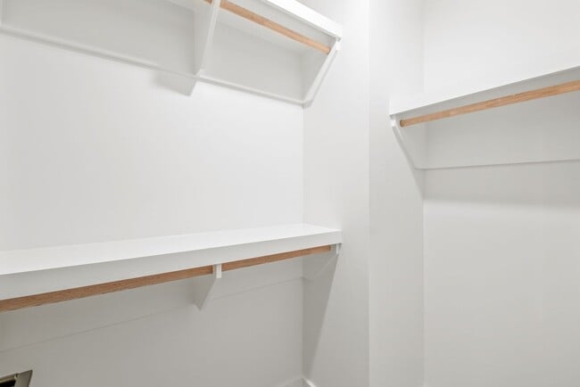 Building Photo - Bright & Modern New Construction Townhome ...