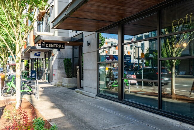 Building Photo - 2207 E Union St