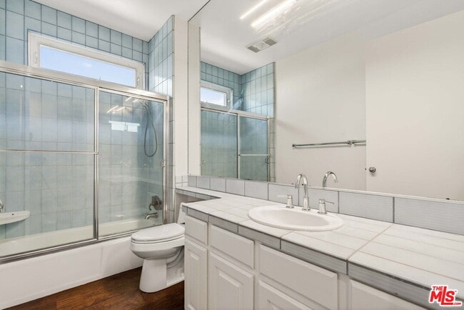 Building Photo - 30 Galleon St