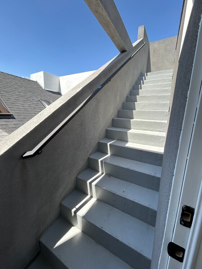 Building Photo - 3328 B St